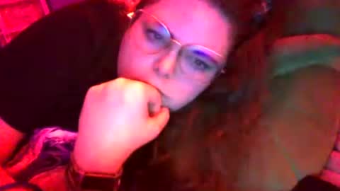 Siofra online show from 07/18/26, 04:22
