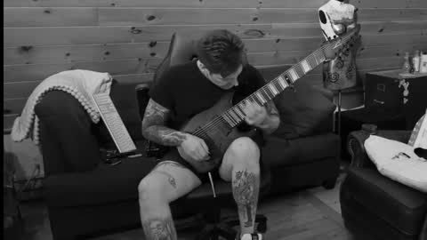 Snapshot of siphonophorstrings chatting on 10/21/25, 05:41 Dustbunnyfoofoo online show from 10/21/25, 05:41