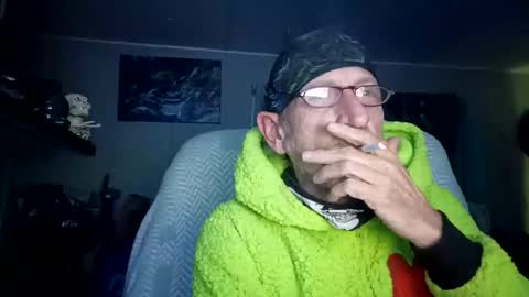 Sir cams online show from 11/15/25, 04:21