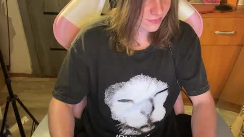 SirHumps online show from 06/05/26, 06:57