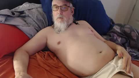 Snapshot of sirbeercan chatting on 07/08/26, 07:24 sir beer can the friendly hermit online show from 07/08/26, 07:24