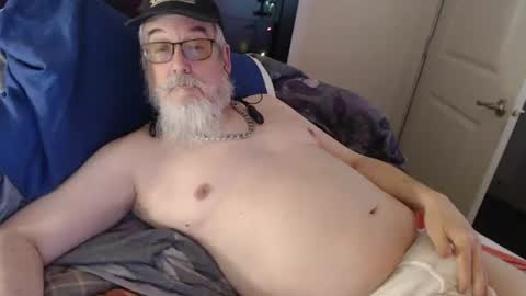 Snapshot of sirbeercan chatting on 07/11/26, 08:39 sir beer can the friendly hermit online show from 07/11/26, 08:39