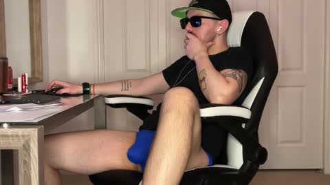 Snapshot of sirdaddymcqween chatting on 01/11/26, 06:40 Sir Daddy McQween online show from 01/11/26, 06:40