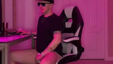 Snapshot of sirdaddymcqween chatting on 01/19/26, 02:48 Sir Daddy McQween online show from 01/19/26, 02:48