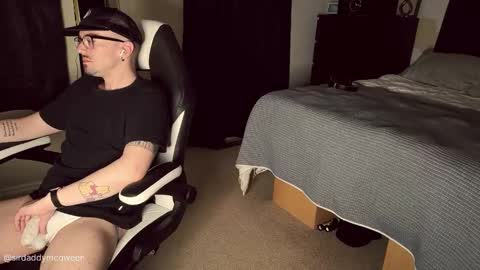 Snapshot of sirdaddymcqween chatting on 02/04/26, 07:03 Sir Daddy McQween online show from 02/04/26, 07:03