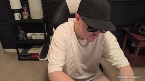 Snapshot of sirdaddymcqween chatting on 03/03/26, 05:13 Sir Daddy McQween online show from 03/03/26, 05:13