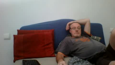 Snapshot of sirdon83 chatting on 07/11/26, 03:37 sirdon83 online show from 07/11/26, 03:37
