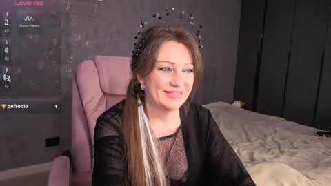 Snapshot of sirena_fly chatting on 04/02/26, 03:42 Sirena online show from 04/02/26, 03:42