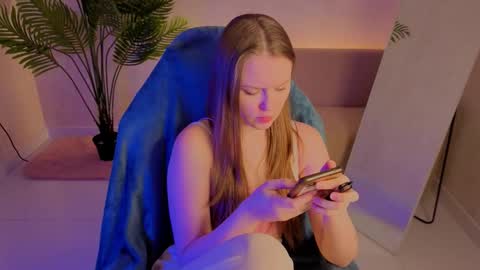 Snapshot of sirenablessing chatting on 11/27/25, 01:40 sirenablessing online show from 11/27/25, 01:40