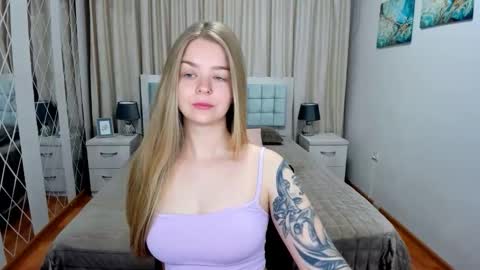 SirenaBloom online show from 06/03/26, 04:26