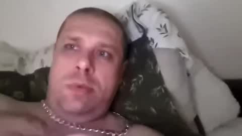 Snapshot of sirewa1885 chatting on 05/14/26, 06:47 sirewa1885 online show from 05/14/26, 06:47