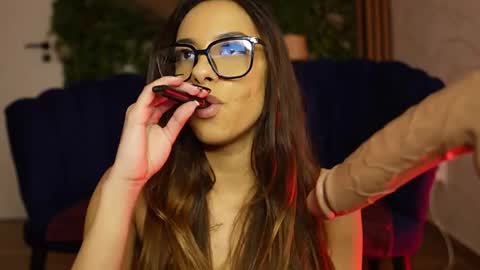 Dee online show from 03/11/26, 09:32