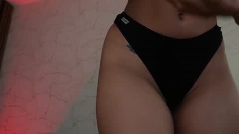 Snapshot of sisi_von_dee chatting on 07/04/26, 07:42 Dee online show from 07/04/26, 07:42
