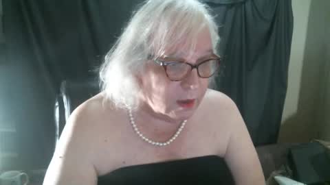Sissy Diane online show from 12/16/24, 12:37