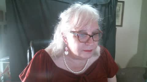 Sissy Diane online show from 09/25/25, 11:30
