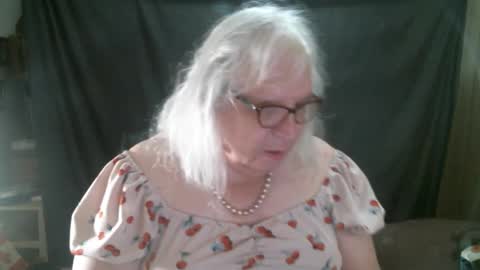 Sissy Diane online show from 10/18/25, 12:39