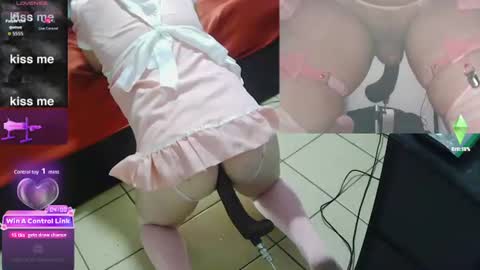 Snapshot of sissyjolicia chatting on 06/29/26, 01:12 sissyjolcia online show from 06/29/26, 01:12