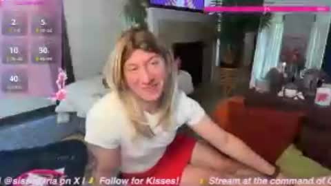 Snapshot of sissymaddieee chatting on 07/06/26, 05:26 sissymaddieee online show from 07/06/26, 05:26