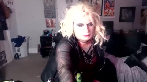 sissyslutliana69 online show from 05/03/26, 09:48