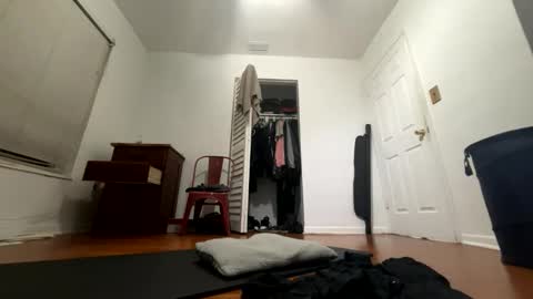 SIXFOOTFOURNINE online show from 04/05/26, 08:22