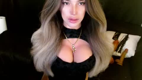 Snapshot of sizzling_cassie130 chatting on 06/30/26, 02:34 Cassie online show from 06/30/26, 02:34