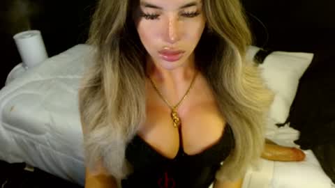 Snapshot of sizzling_cassie130 chatting on 07/21/26, 01:08 Cassie online show from 07/21/26, 01:08