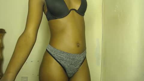 sizzly_ass online show from 04/04/26, 11:40