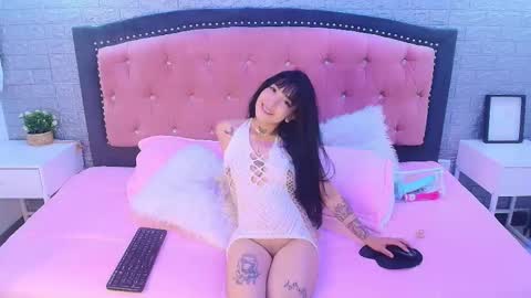 Skadhi online show from 04/21/26, 07:50