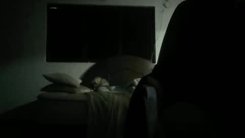 skanky_little_dolls online show from 11/19/25, 02:17