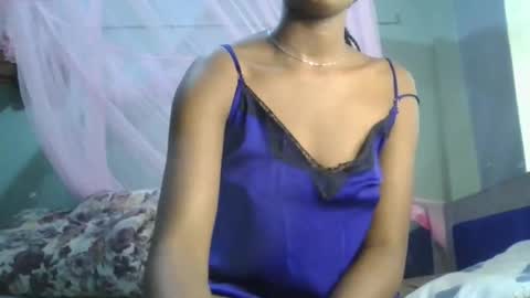 Skarlet online show from 11/08/25, 01:11