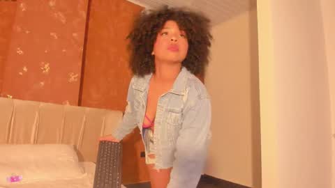 Snapshot of skarlethill chatting on 11/11/25, 03:34 Skarlethill online show from 11/11/25, 03:34