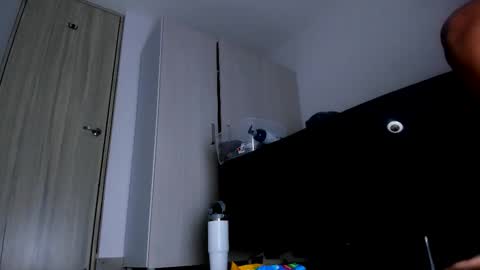 Snapshot of skarletsexy chatting on 11/03/25, 04:03 Skarlet online show from 11/03/25, 04:03