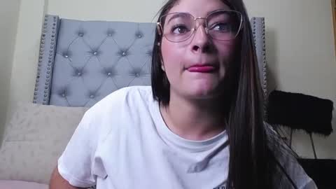 skarlett_36 online show from 04/11/26, 02:43