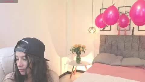 Snapshot of skarlette_brown chatting on 02/15/26, 03:47 Skarlette online show from 02/15/26, 03:47