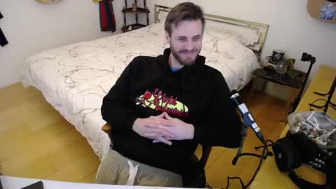 skatejocke online show from 12/04/25, 11:30