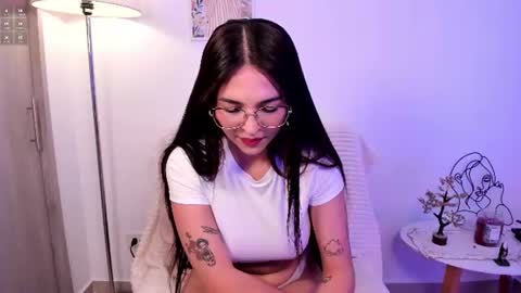 Snapshot of skeeter_cb chatting on 06/20/26, 01:47 Skeete CHRISTMAS SHOW THIS DECEMBER 24 CHECK OUT MY AMAZON LIST AND MAKE ME HAPPY online show from 06/20/26, 01:47