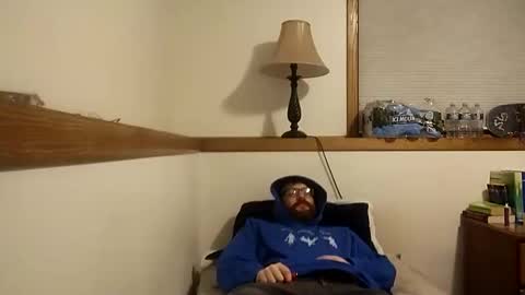 Snapshot of skeetonfeet chatting on 01/29/25, 01:37 Scotty online show from 01/29/25, 01:37