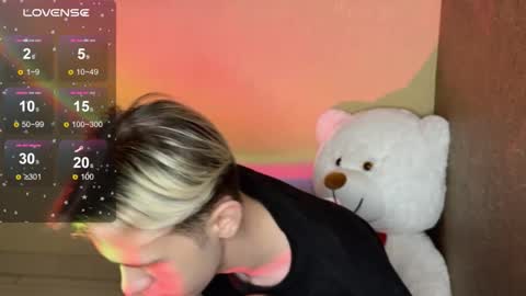 Snapshot of skibatryanka chatting on 03/02/26, 12:02 SKIBA online show from 03/02/26, 12:02