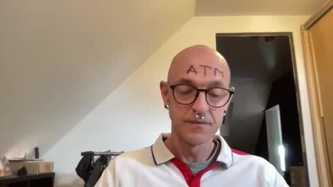 Skinbastard online show from 04/12/26, 01:49