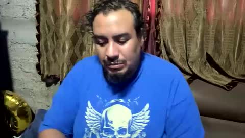 Snapshot of skinhell chatting on 02/25/26, 12:31 Elias online show from 02/25/26, 12:31