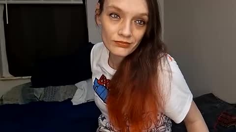 Snapshot of skiniminitits chatting on 03/22/26, 04:27 Skiniminitits online show from 03/22/26, 04:27