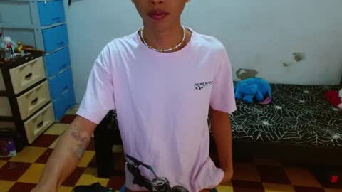 skinny1hugecock27 online show from 04/16/26, 01:01