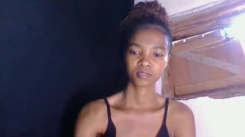 Snapshot of skinny7809 chatting on 02/17/26, 12:01 skinny7809 online show from 02/17/26, 12:01