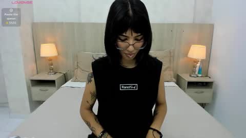 Emily Rojas online show from 10/14/25, 07:25