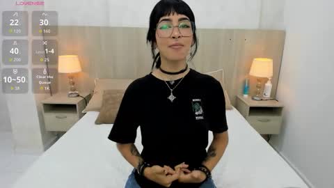 Emily Rojas online show from 11/06/25, 07:37