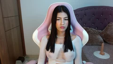 Hailey online show from 03/03/25, 04:24