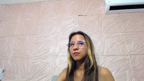 skinny_hottie18 online show from 01/29/25, 11:04