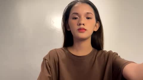 Skinny Liya online show from 04/23/26, 08:46