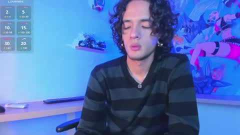 Snapshot of skinny_mac_ chatting on 05/05/26, 12:57 Mac online show from 05/05/26, 12:57