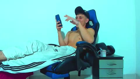 skinny marked online show from 12/03/25, 04:42